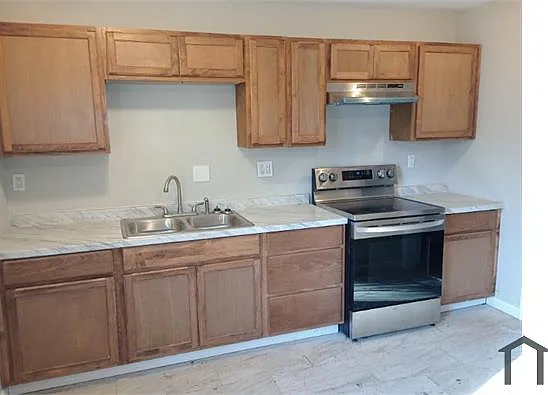 17 Orchard Dr — Photo 1