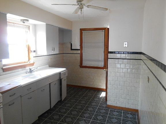 5th image of 14410 S Emerald Ave