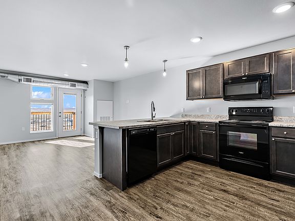 4th image of 388 Berky Dr #404