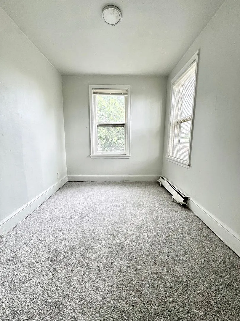 WP1 - 2423 Tatnall St, 4 West 25th St — Photo 2