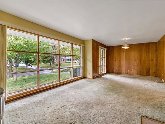 4th image of 4 Hillcrest Dr