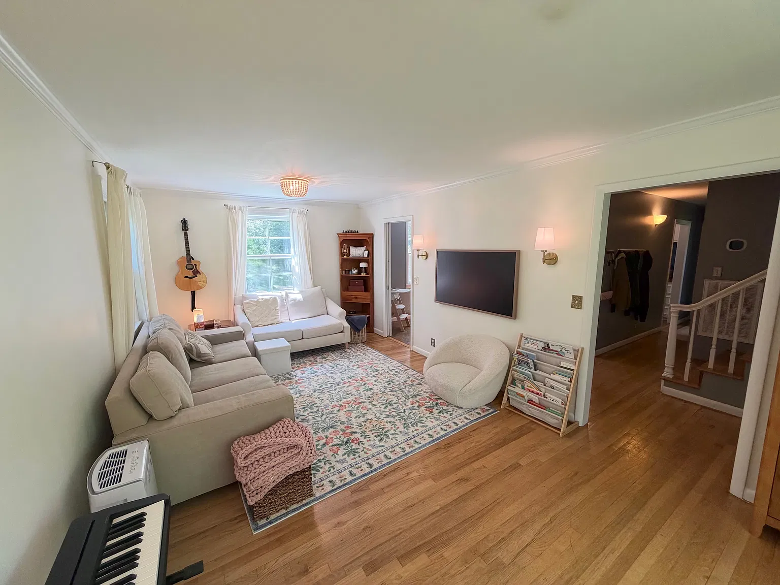 4 bed, 1716 sqft, $2,650 — Photo 2