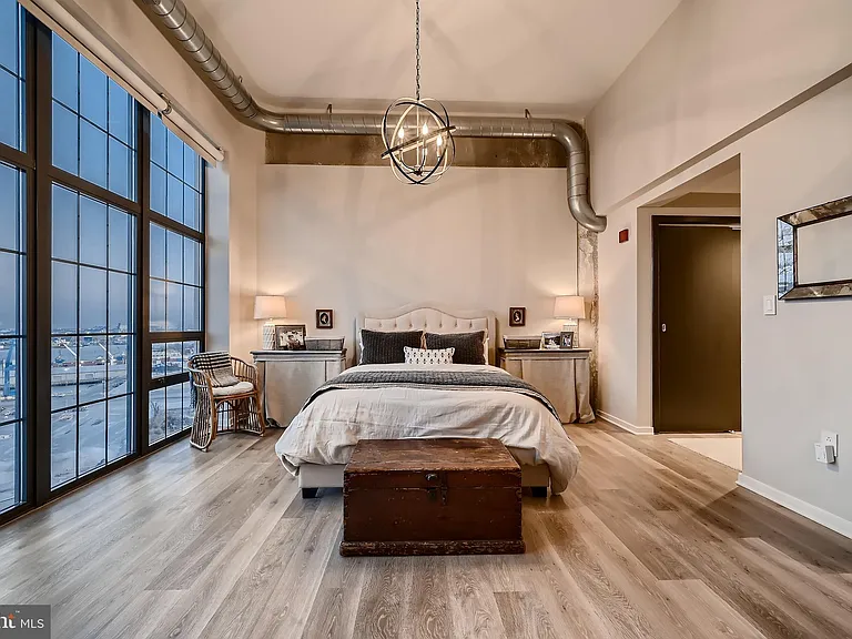 1200 Steuart St #1611 — Photo 22