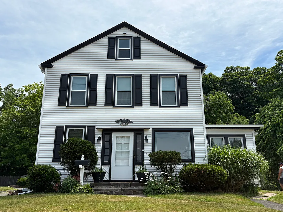 161 N Main St #1