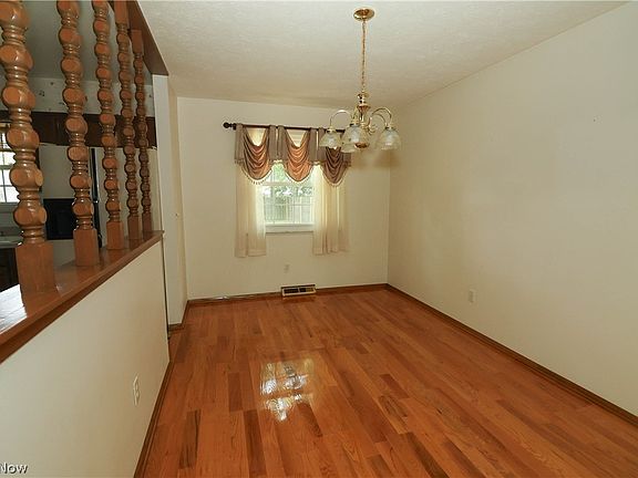 5th image of 537 Howells Ct