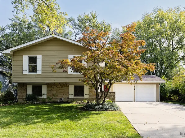 148 Tamarack Dr, Bolingbrook, IL 60440