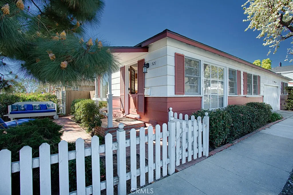 2 bed, 678 sqft, $4,000 — Photo 1