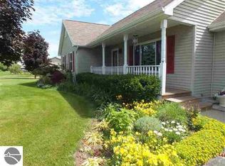 865 Snow Apple Dr, Traverse City, MI 49685