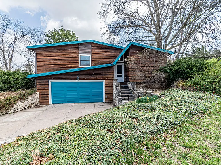 144 S Dartmouth Dr — Photo 39