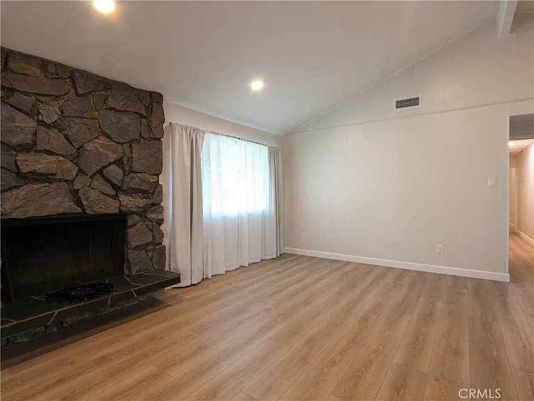 1600 El Dorado Ave — Photo 7