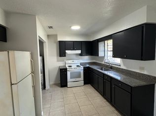 Roselle Ave, Lakeland, FL 33805