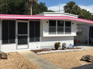 114 Hickory Dr, Tavares, FL 32778