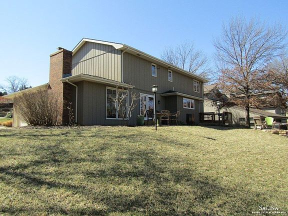 4th image of 166 E Lake Dr