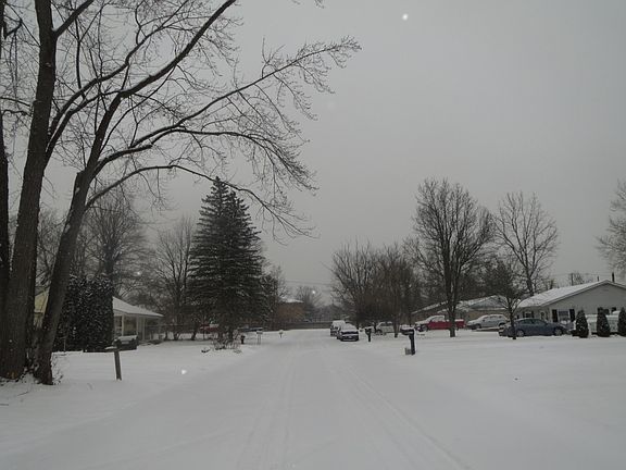 5th image of 22425 Cora Ave