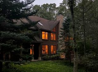 3961 Hillside Trl, New Buffalo, MI 49117