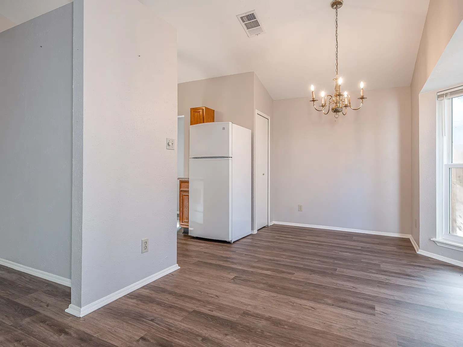 3 bed, 1188 sqft, $1,750 — Photo 4