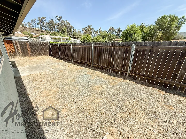 740-750 Vineyard Rd — Photo 11
