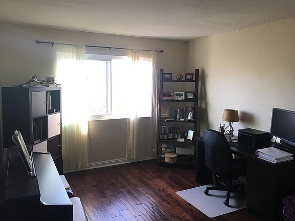 2nd Bedroom. Attached full bath with tub