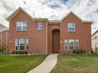 825 Jamie Dr, Grand Prairie, TX 75052