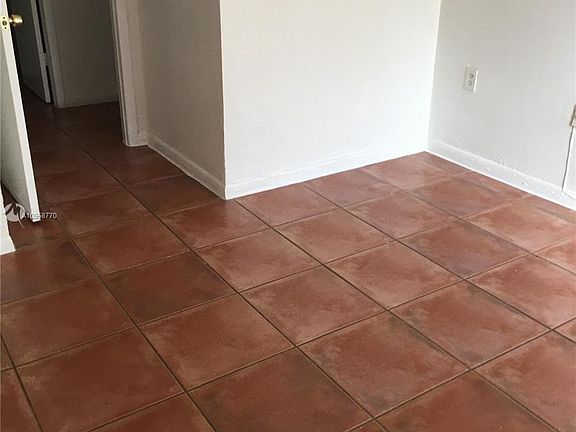 5th image of 10834 N Kendall Dr APT X9