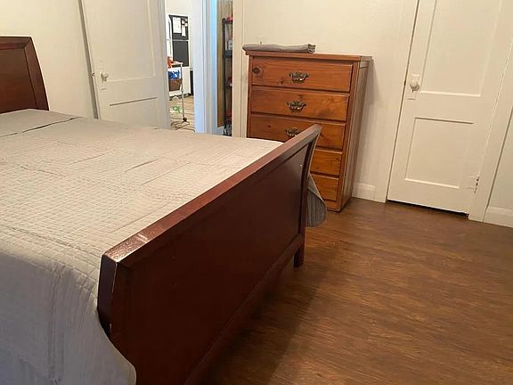 2nd image of 1936 Las Palmas Dr #1/2
