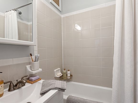 5th image of 215-219 W 145th St #12