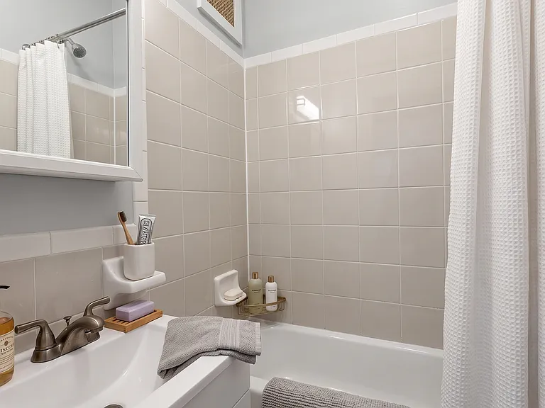 215-219 W 145th St #12 — Photo 5
