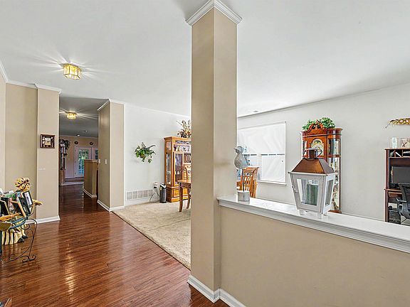 3rd image of 111 Hyannis Ct
