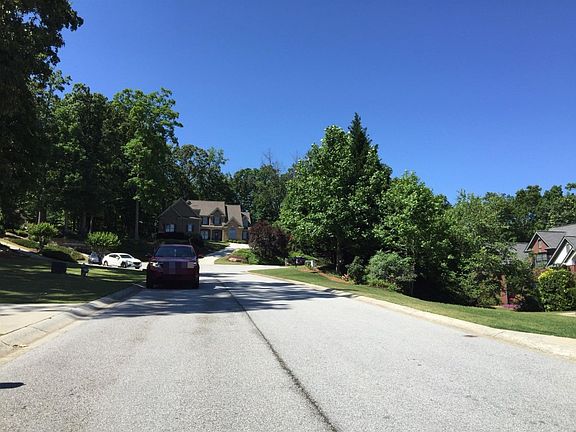 4th image of 4750 Martins Crossing West Dr