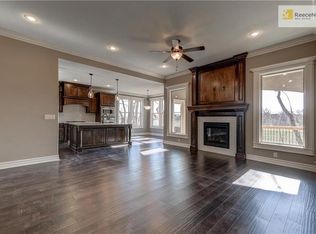 1201 SW 40th St, Lees Summit, MO 64082