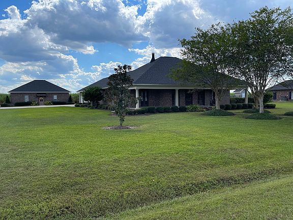 3rd image of 2411 Southdown Dr