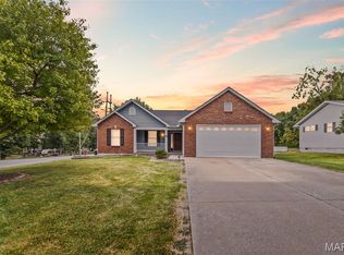 201 Barry St, Hardin, IL 62047