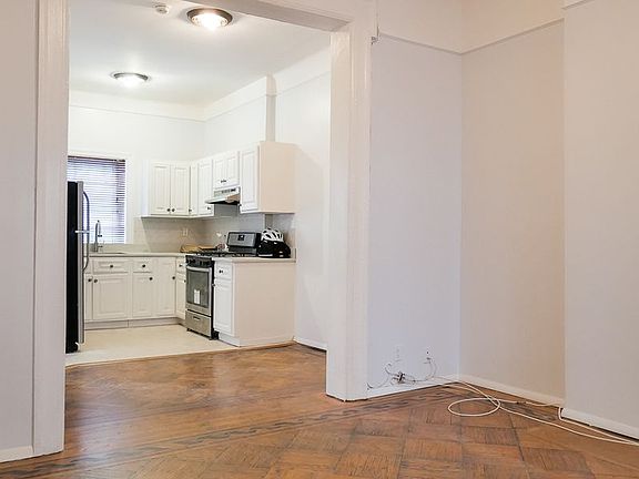 3rd image of 278 New York Ave APT 1