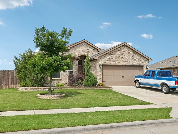 3rd image of 439 Helm Ln
