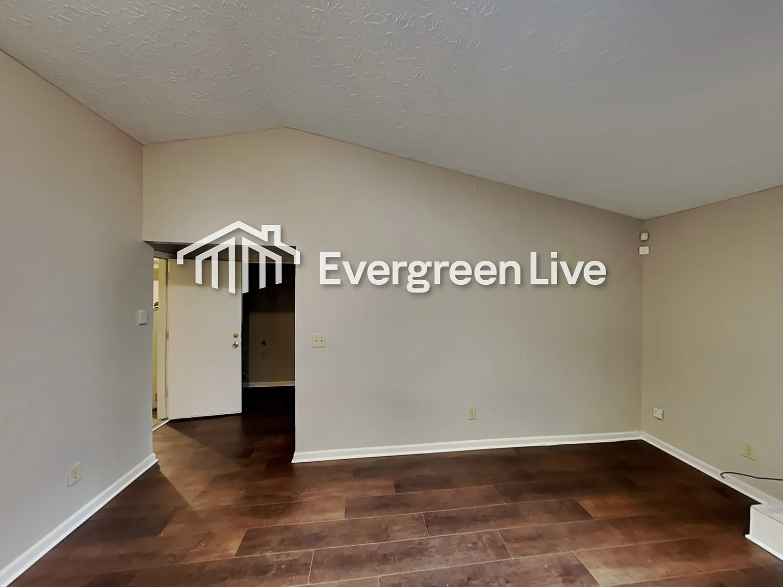 3 bed, 2.0 bath, 1484 sqft, $1,595 — Photo 4