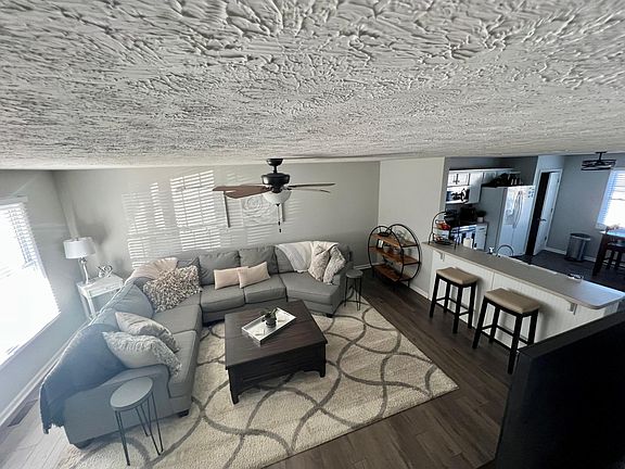 4th image of 217 Margate Dr #1