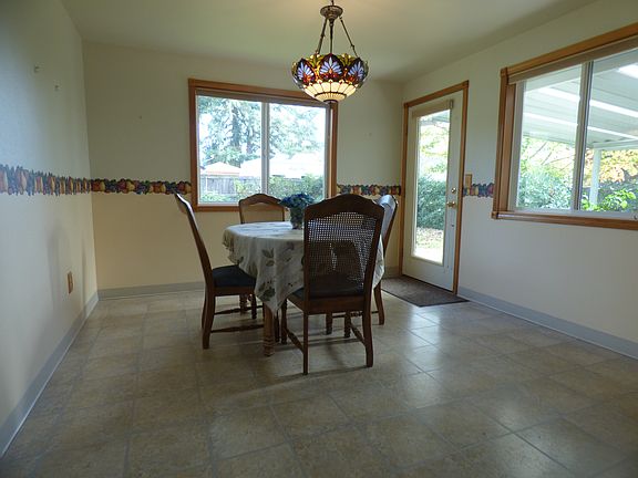 5th image of 13917 NE 94th St
