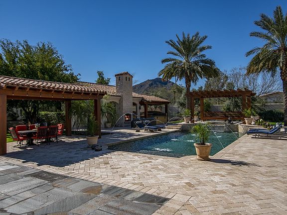 3rd image of 6136 N Mockingbird Ln