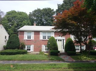 27 Running Brook Rd, West Roxbury, MA 02132