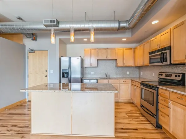 119 4th St #206, Des Moines, IA 50309