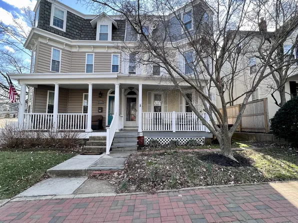 2602 W 18th St APT 1, Wilmington, DE 19806