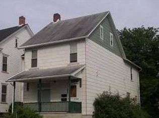 403 Buttonwood St, Catasauqua, PA 18032
