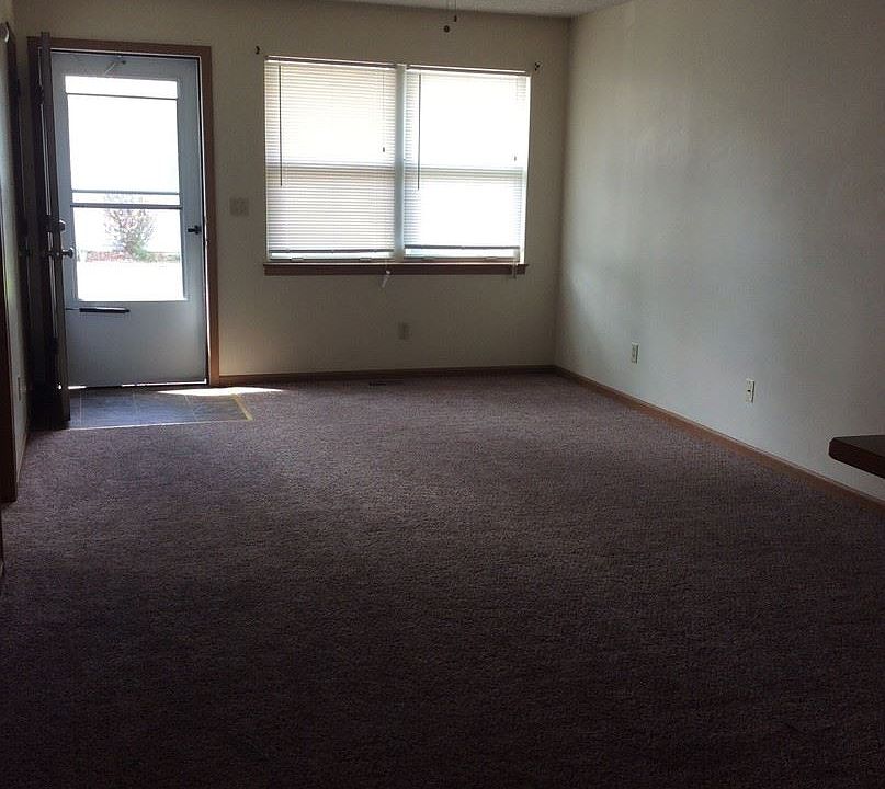 1st image of 812 E Jackson St APT A