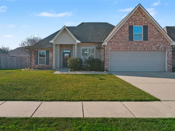 329 Camelback Dr, Bossier City, LA 71111