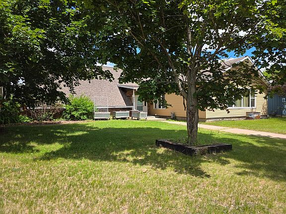 4th image of 511 E Somo Ave