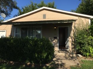 704 S State St, Yates Center, KS 66783