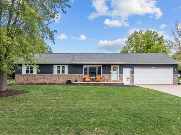 W5520 Rustic Ln, Appleton, WI 54915
