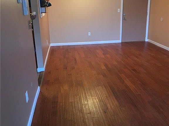 3rd image of 1137 Hartford Ave #5A
