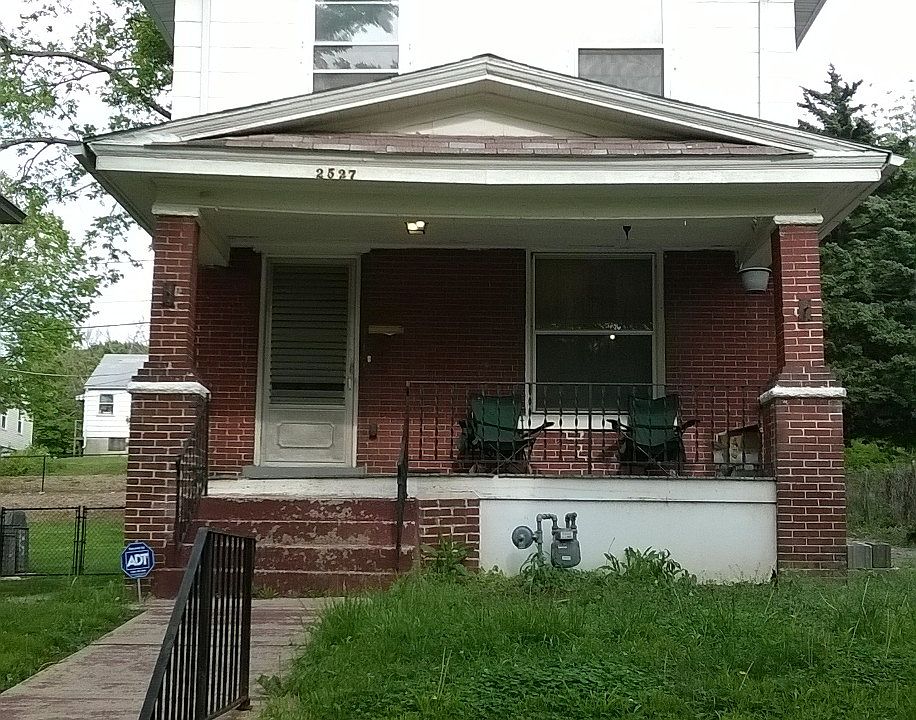 1st image of 2527 Tracy Ave