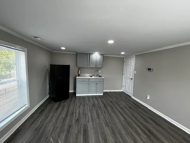 1001 Southern Ave — Photo 17